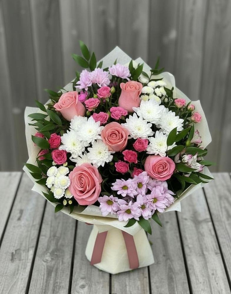 Букет цветов из: Альстромерии, Гвоздики, Розы и Хризантемы в Беседино