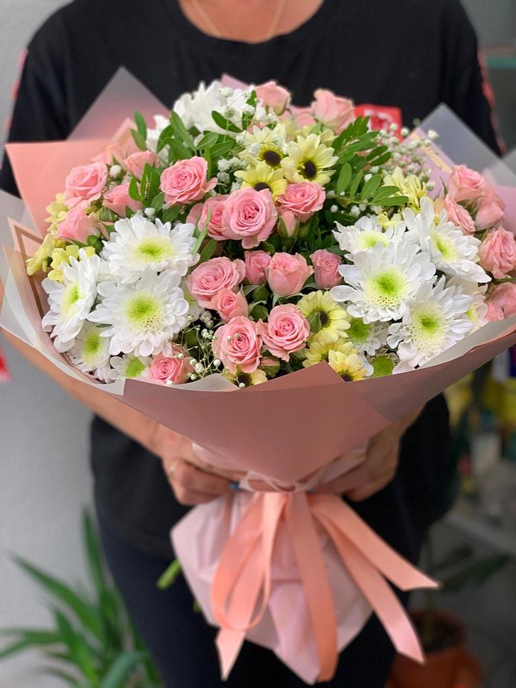 Букет цветов из: Розы и Хризантемы в Беседино