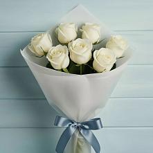 Букет 7 Белых роз Эдлесс Лав в Беседино