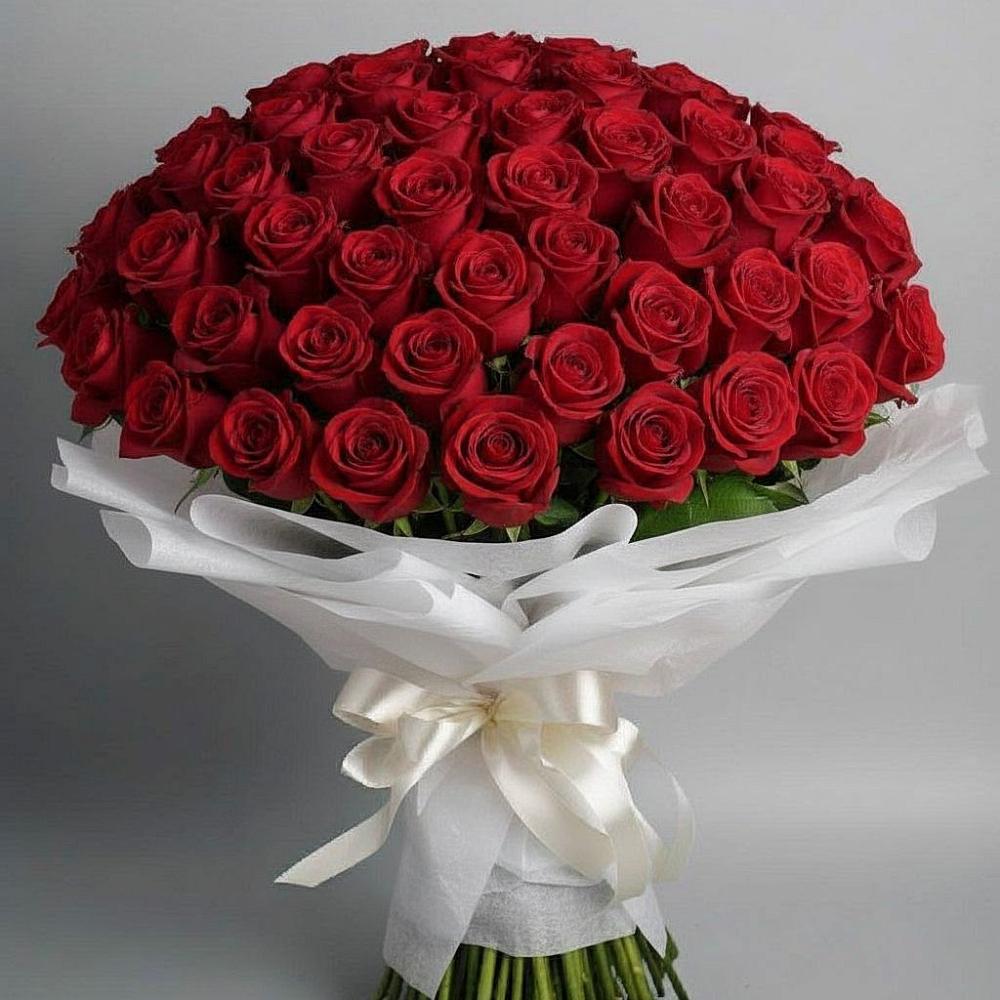 Букет 101 Красная роза Блэк Мэджик в Беседино