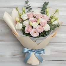 Букет цветов из:  Лизиантусы в Беседино