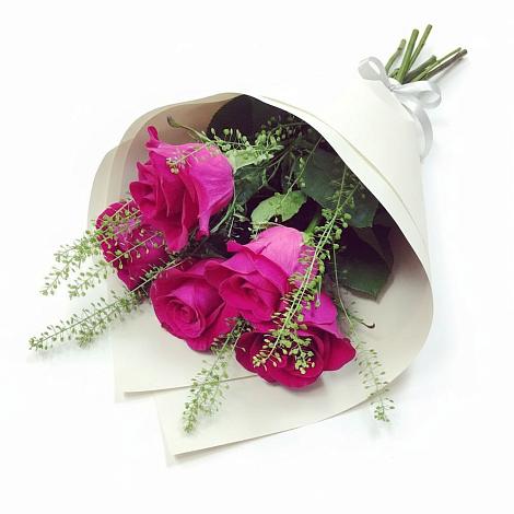Букет цветов из: Розы в Беседино