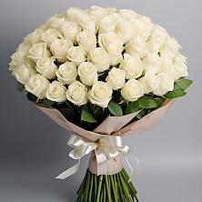 Букет 101 беля роза Белоснежка в Беседино