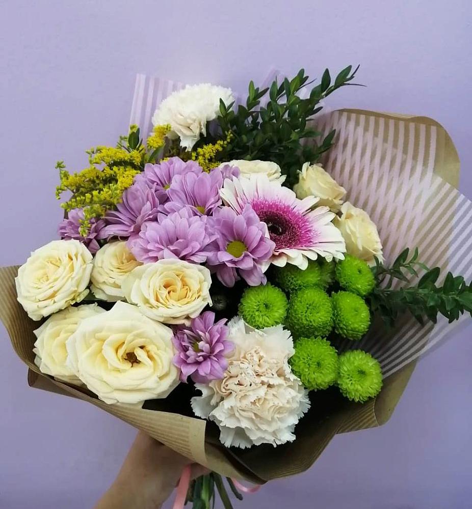 Букет цветов из: Хризантемы, Розы, Гвоздики и Герберы в Беседино