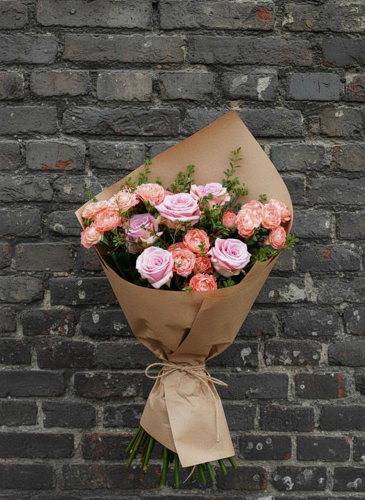 Букет цветов из: Розы в Беседино