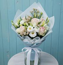 Букет цветов из:  Розы и Лизиантусы в Беседино