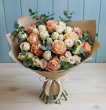 Букет цветов из:  Альстромерии и Розы в Беседино